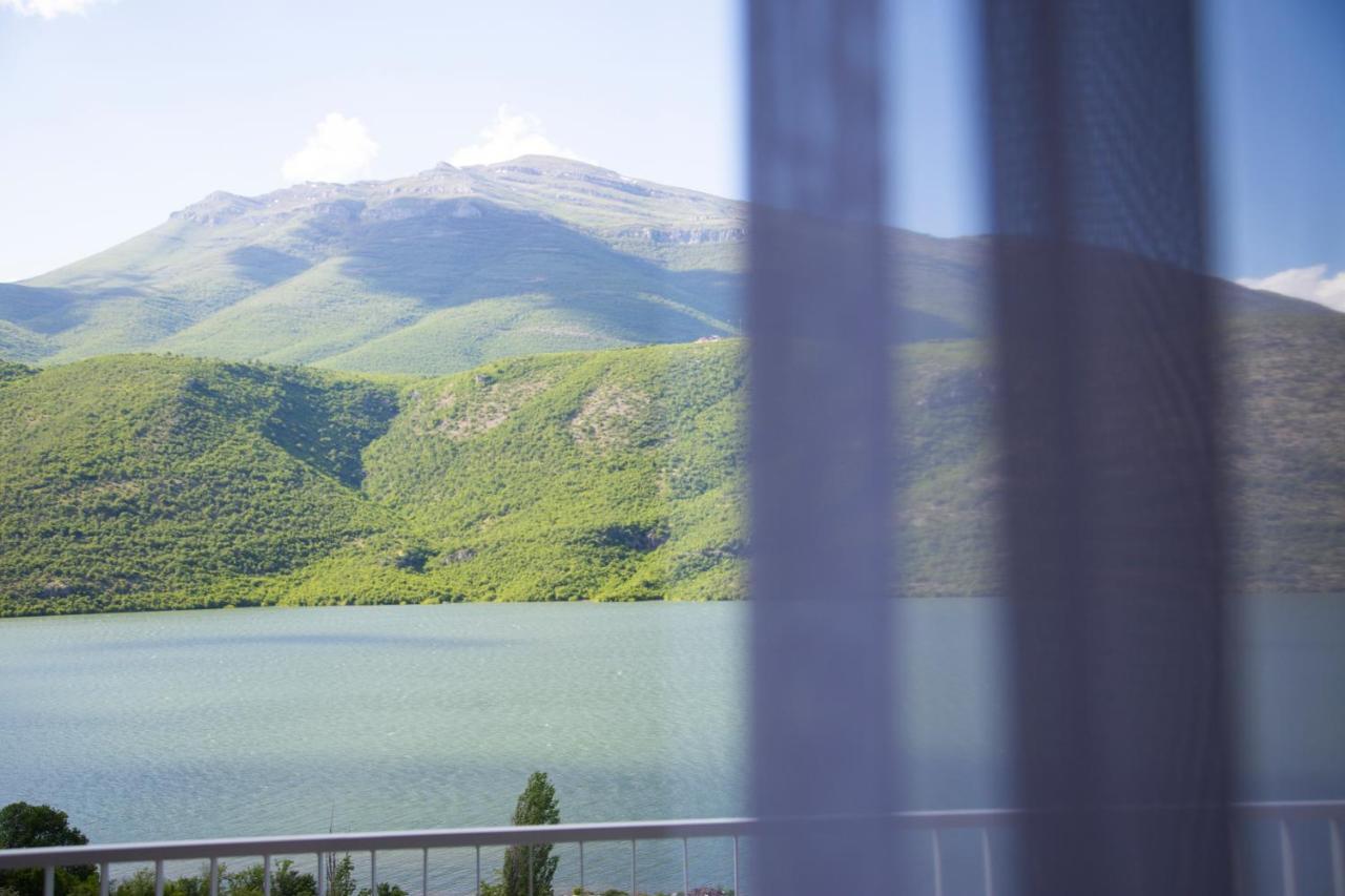 Hotel Lakeside Vermice Ngoại thất bức ảnh