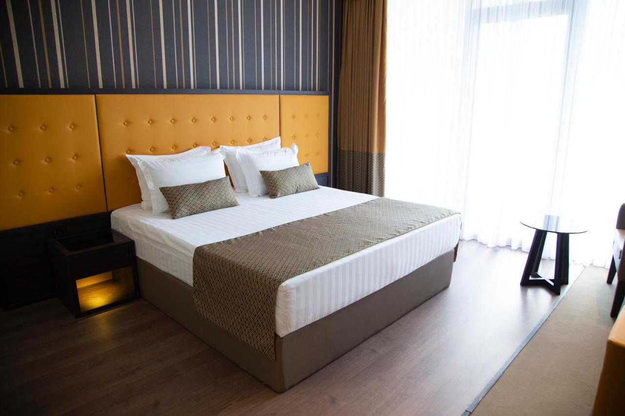 Hotel Lakeside Vermice Ngoại thất bức ảnh